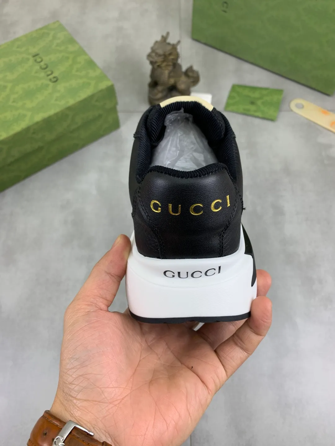 Men's shoes 💰P460💰【New model】🆘 The latest model from Gucci official website🎁Classic casual and fashionable men's shoes👟Best model💥The style is simple and elegant, exclusive for trendy men. Unique official website latest brand elements👑Gucci original decoration, fashionable and generous, the fabric is made of original soft calfskin➕Comfortable soft pigskin lining ✅Wear-resistant rubber outsole specified on the official website_Full of elasticity, the classic model taken at the counter 🎬Color: 3️⃣colors available😍Number of codes: 38-44 (45 46 customized)